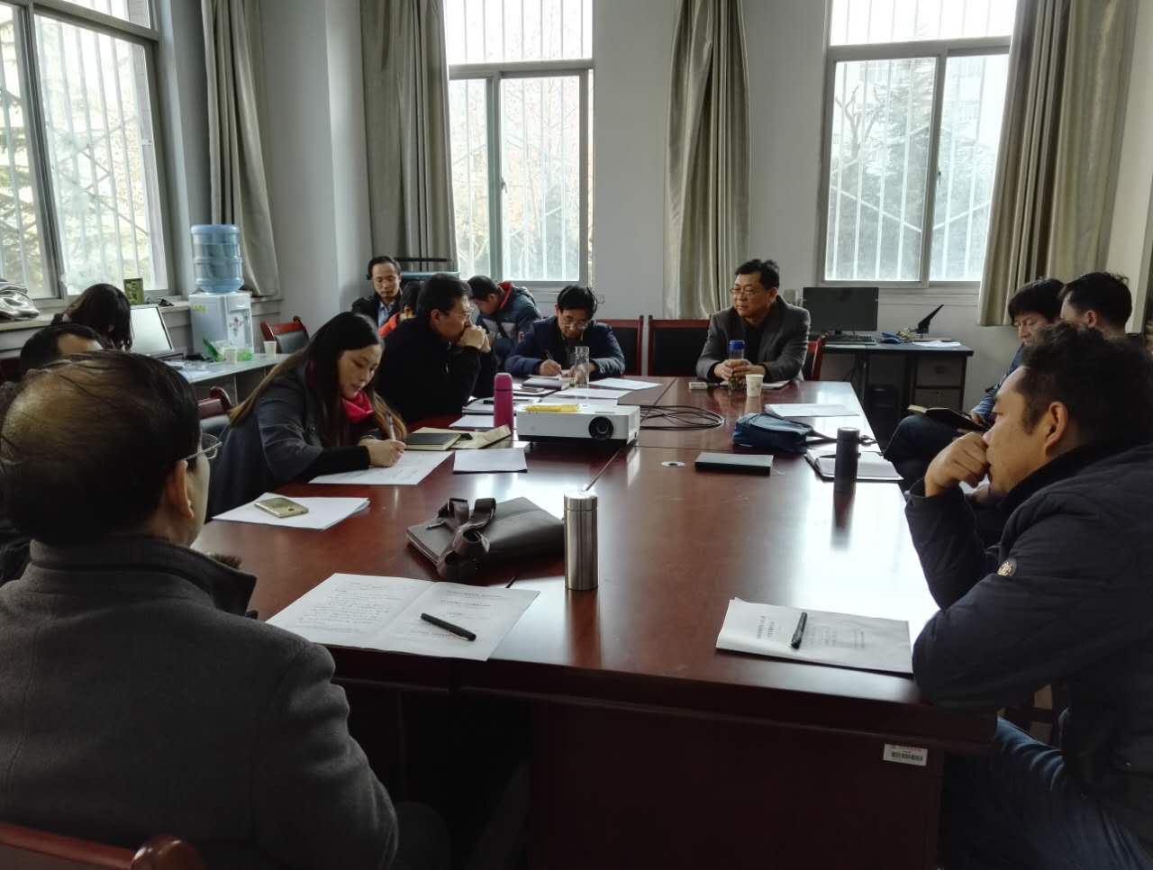 汪部长作十八届六中全会精神学习辅导报告