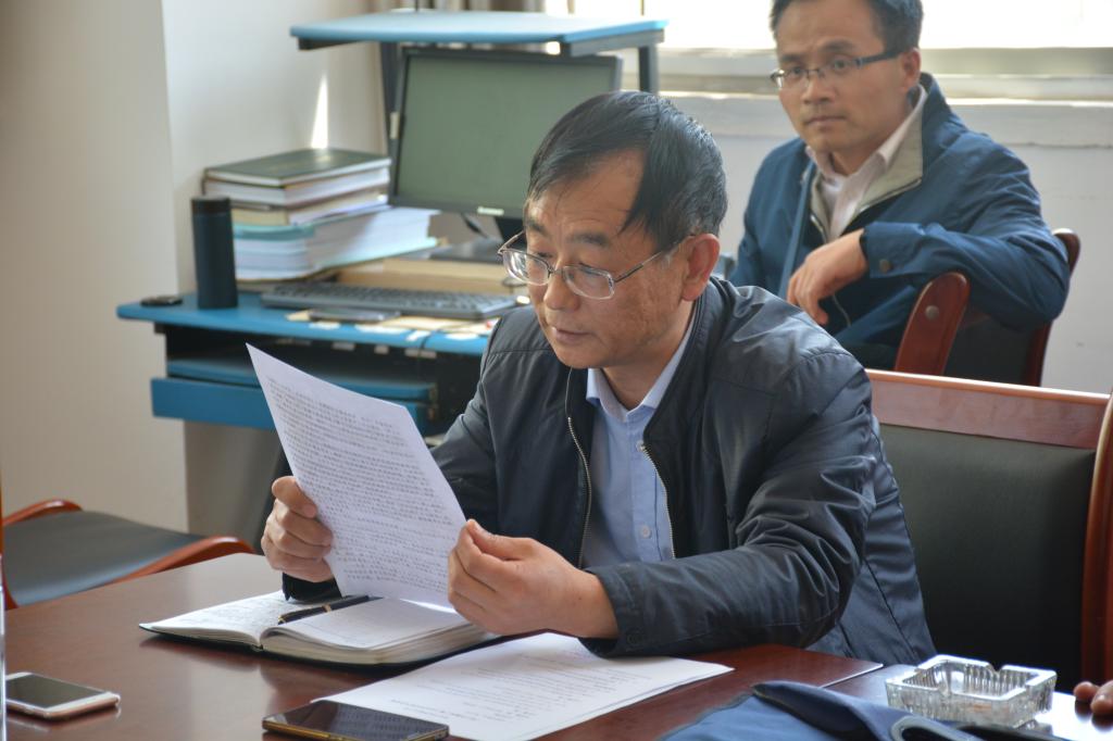 新浦京分工会主席孙小弟作工会工作报告