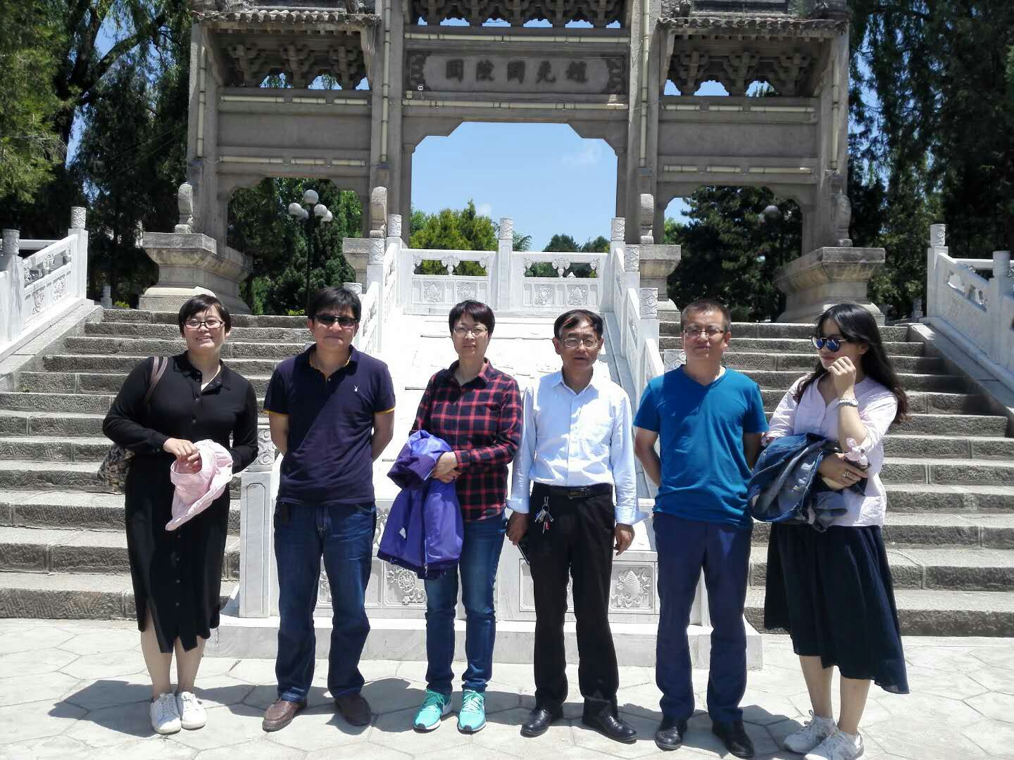 教职工参观赵充国陵园